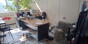 Επίθεση σοκ σε καθηγητή του Πανεπιστημίου Αθηνών: Έριξαν μπογιές και αυγά, απείλησαν τη ζωή του Επίθεση σοκ σε καθηγητή του Πανεπιστημίου Αθηνών: Έριξαν μπογιές και αυγά, απείλησαν τη ζωή του