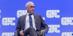 Δημήτρης Γερογιάννης: Η Aegean θα πετάει σε 37 προορισμούς το καλοκαίρι από και προς Θεσσαλονίκη Δημήτρης Γερογιάννης: Η Aegean θα πετάει σε 37 προορισμούς το καλοκαίρι από και προς Θεσσαλονίκη