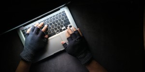 Ηράκλειο: «Ενδιαφερόμενος» αγοραστής άδειασε τραπεζικό λογαριασμό 31χρονης Ηράκλειο: «Ενδιαφερόμενος» αγοραστής άδειασε τραπεζικό λογαριασμό 31χρονης