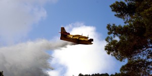 Φωτιά στο Καραβοστάσι: Χειροπέδες σε δυο άτομα που φέρεται να ευθύνονται για την πυρκαγιά Φωτιά στο Καραβοστάσι: Χειροπέδες σε δυο άτομα που φέρεται να ευθύνονται για την πυρκαγιά