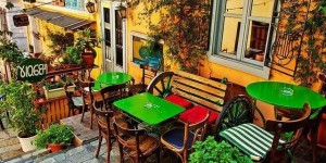 «Γεια σου Γιασεμάκι»: Οι διάσημοι αποχαιρετούν το αγαπημένο στέκι της Πλάκας που έριξε αυλαία «Γεια σου Γιασεμάκι»: Οι διάσημοι αποχαιρετούν το αγαπημένο στέκι της Πλάκας που έριξε αυλαία