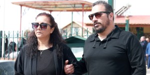 Μητέρα Κυριακής Γρίβα: «Ζητάω τα ματωμένα ρούχα του παιδιού μου να τα πάρω στην αγκαλιά μου» Μητέρα Κυριακής Γρίβα: «Ζητάω τα ματωμένα ρούχα του παιδιού μου να τα πάρω στην αγκαλιά μου»
