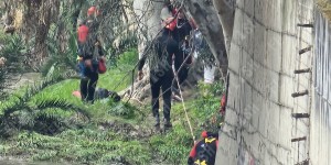 Κακοκαιρία: Απεγκλωβίστηκαν τα δύο άτομα που είχαν αποκλειστεί στο ρέμα Προμπονά στα Πατήσια Κακοκαιρία: Απεγκλωβίστηκαν τα δύο άτομα που είχαν αποκλειστεί στο ρέμα Προμπονά στα Πατήσια