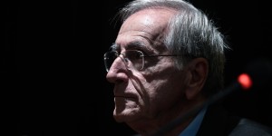 Σοκάρει ο Πάνος Σόμπολος: «Μου είπε ότι αν ξαναγράψω για εκείνον, θα μου κόψει τη μύτη και τα αυτιά» Σοκάρει ο Πάνος Σόμπολος: «Μου είπε ότι αν ξαναγράψω για εκείνον, θα μου κόψει τη μύτη και τα αυτιά»