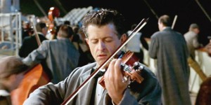 Το βιολί του «Τιτανικού» βγαίνει σε δημοπρασία: Δείτε την τιμή εκκίνησης Το βιολί του «Τιτανικού» βγαίνει σε δημοπρασία: Δείτε την τιμή εκκίνησης
