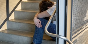 Σοκ στη Γαλλία: Ανήλικος αυτοκτόνησε όταν αποφυλακίστηκε ο άνδρας που τον κακοποιούσε τρία χρόνια Σοκ στη Γαλλία: Ανήλικος αυτοκτόνησε όταν αποφυλακίστηκε ο άνδρας που τον κακοποιούσε τρία χρόνια
