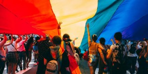 ΛΟΑΤΚΙ+: Οι καλύτερες ευρωπαϊκές πόλεις για ρομαντικές διακοπές - Ανάμεσα τους και ελληνικές ΛΟΑΤΚΙ+: Οι καλύτερες ευρωπαϊκές πόλεις για ρομαντικές διακοπές - Ανάμεσα τους και ελληνικές