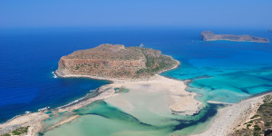 Ένα κινηματογραφικό ταξίδι από τη Γραμβούσα στον Μπάλο: Μια εμπειρία μέσα από το φακό Ένα κινηματογραφικό ταξίδι από τη Γραμβούσα στον Μπάλο: Μια εμπειρία μέσα από το φακό