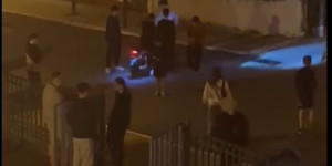 Κι όμως: Γονιός μήνυσε τον γιο της 85χρονης που της πέταξαν βαρελότα γιατί δημοσιοποίησε το βίντεο Κι όμως: Γονιός μήνυσε τον γιο της 85χρονης που της πέταξαν βαρελότα γιατί δημοσιοποίησε το βίντεο