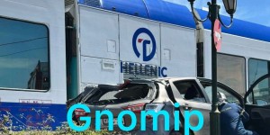 Λαχτάρα για γνωστή γιατρό της Πάτρας - Το αυτοκίνητό της συγκρούστηκε με τρένο Λαχτάρα για γνωστή γιατρό της Πάτρας - Το αυτοκίνητό της συγκρούστηκε με τρένο