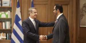 Συνάντηση Μητσοτάκη με τον υπουργό Βιομηχανίας των ΗΑΕ - Ανανεώθηκε η σύμβαση για τη διπλή φορολογία Συνάντηση Μητσοτάκη με τον υπουργό Βιομηχανίας των ΗΑΕ - Ανανεώθηκε η σύμβαση για τη διπλή φορολογία