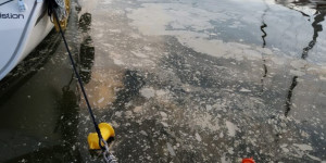 Στο μικροσκόπιο της Εισαγγελίας η ρύπανση στο λιμάνι του Βόλου Στο μικροσκόπιο της Εισαγγελίας η ρύπανση στο λιμάνι του Βόλου