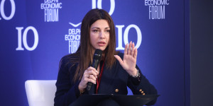 Αξιολόγηση ή απόλυση: Το τελεσίγραφο στην Εκπαίδευση Αξιολόγηση ή απόλυση: Το τελεσίγραφο στην Εκπαίδευση