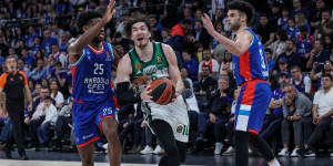 Ο Παναθηναϊκός ηττήθηκε στην Πόλη με 85-82 και τώρα το ΟΑΚΑ παίρνει φωτιά Ο Παναθηναϊκός ηττήθηκε στην Πόλη με 85-82 και τώρα το ΟΑΚΑ παίρνει φωτιά