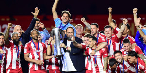 Η απονομή του πρωταθλητή Ελλάδος Ολυμπιακού (video) Η απονομή του πρωταθλητή Ελλάδος Ολυμπιακού (video)