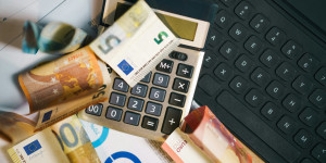 Εξωδικαστικός Μηχανισμός: Από σήμερα οι αιτήσεις ένταξης και για τη μεσαία τάξη Εξωδικαστικός Μηχανισμός: Από σήμερα οι αιτήσεις ένταξης και για τη μεσαία τάξη