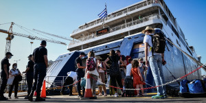 Ακτοπλόοι: Σταθερά εισιτήρια παρά την πίεση - Ζητούν μείωση ΦΠΑ και λύσεις για λιμάνια και στόλο Ακτοπλόοι: Σταθερά εισιτήρια παρά την πίεση - Ζητούν μείωση ΦΠΑ και λύσεις για λιμάνια και στόλο