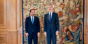 O βασιλιάς Φελίπε υποδέχτηκε τον Νίκο Χριστοδουλίδη στα Ανάκτορα με απόλυτο μπλακ άουτ O βασιλιάς Φελίπε υποδέχτηκε τον Νίκο Χριστοδουλίδη στα Ανάκτορα με απόλυτο μπλακ άουτ