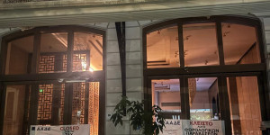 «Λουκέτο» σε γνωστή πιτσαρία στο Παλαιό Φάληρο - «Ξήλωσαν» τη σήμανση της φοροδιαφυγής «Λουκέτο» σε γνωστή πιτσαρία στο Παλαιό Φάληρο - «Ξήλωσαν» τη σήμανση της φοροδιαφυγής