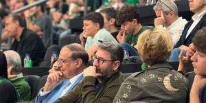 Γούρικος με δύο στα δύο ο «πράσινος» ο Νίκος Ανδρουλάκης και τώρα ... Άμπου Ντάμπι Γούρικος με δύο στα δύο ο «πράσινος» ο Νίκος Ανδρουλάκης και τώρα ... Άμπου Ντάμπι