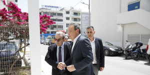 Ομάδα Αλήθειας: Μήνυση στον Φάμελλο - «Ευθεία επίθεση στη Δημοκρατία» λέει ο Πρόεδρος του ΣΥΡΙΖΑ Ομάδα Αλήθειας: Μήνυση στον Φάμελλο - «Ευθεία επίθεση στη Δημοκρατία» λέει ο Πρόεδρος του ΣΥΡΙΖΑ