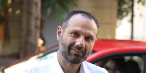 Έφυγαν από την Κουμουνδούρου και πήραν και τα... στυλό Έφυγαν από την Κουμουνδούρου και πήραν και τα... στυλό