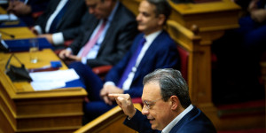 Φάμελλος καλεί Μητσοτάκη στη Βουλή για την «Ομάδα Αλήθειας» Φάμελλος καλεί Μητσοτάκη στη Βουλή για την «Ομάδα Αλήθειας»