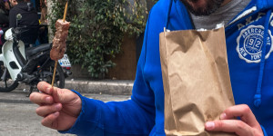Πανηγύρια: Προς θεού, μη μείνουμε χωρίς σουβλάκια Πανηγύρια: Προς θεού, μη μείνουμε χωρίς σουβλάκια