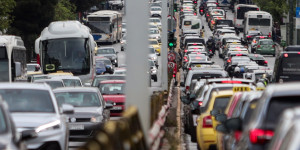 Κίνηση: Με το πόδι στο φρένο οι οδηγοί – Απέραντο «πάρκινγκ» ο Κηφισός Κίνηση: Με το πόδι στο φρένο οι οδηγοί – Απέραντο «πάρκινγκ» ο Κηφισός