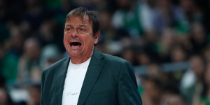 Αταμάν: «Θέλουμε να κερδίσουμε την Τετάρτη και μετά να μιλήσουμε για το Final Four» Αταμάν: «Θέλουμε να κερδίσουμε την Τετάρτη και μετά να μιλήσουμε για το Final Four»