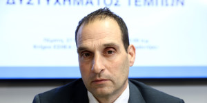 «Να ξέρουν πως δεν θα λυγίσω»: Η αντίδραση Παπαδημητρίου για την επίθεση με γκαζάκια στο σπίτι του «Να ξέρουν πως δεν θα λυγίσω»: Η αντίδραση Παπαδημητρίου για την επίθεση με γκαζάκια στο σπίτι του