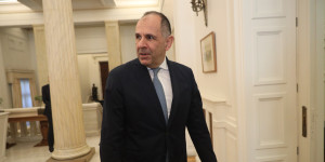 Γεραπετρίτης στο Associated Press: «Eίμαστε έντιμος μεσολαβητής ανάμεσα σε Ισραήλ και Παλαιστίνη» Γεραπετρίτης στο Associated Press: «Eίμαστε έντιμος μεσολαβητής ανάμεσα σε Ισραήλ και Παλαιστίνη»