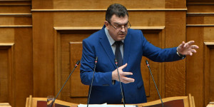 Δεν το βάζει κάτω ο Παπαδόπουλος: «Ιερός αγώνας» με επιστολή προς πάσα ενδιαφερόμενο Δεν το βάζει κάτω ο Παπαδόπουλος: «Ιερός αγώνας» με επιστολή προς πάσα ενδιαφερόμενο
