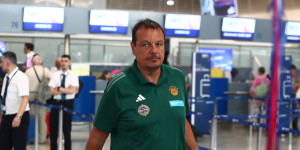 Αταμάν: «Επειδή δεν είμαι Έλληνας, δεν με νοιάζει αν θα παίξω τελικό απέναντι σε μια ελληνική ή μια γαλλική ομάδα» Αταμάν: «Επειδή δεν είμαι Έλληνας, δεν με νοιάζει αν θα παίξω τελικό απέναντι σε μια ελληνική ή μια γαλλική ομάδα»
