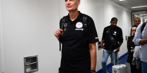 Μπαρτζώκας: «Με ενδιαφέρει μόνο ο Ολυμπιακός, όχι τι κάνει ο Παναθηναϊκός, αν περιμένετε από μένα δηλώσεις ενωτικές για το ελληνικό μπάσκετ δεν θα σας ικανοποιήσω» Μπαρτζώκας: «Με ενδιαφέρει μόνο ο Ολυμπιακός, όχι τι κάνει ο Παναθηναϊκός, αν περιμένετε από μένα δηλώσεις ενωτικές για το ελληνικό μπάσκετ δεν θα σας ικανοποιήσω»