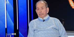 Ηλίας Μαμαλάκης στο Black Box: «Το πιο παράξενο φαγητό που έχω φάει είναι κροκόδειλος» Ηλίας Μαμαλάκης στο Black Box: «Το πιο παράξενο φαγητό που έχω φάει είναι κροκόδειλος»