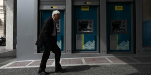Χάσμα στις συντάξεις: 451 ευρώ λιγότερα κατά μέσο όρο παίρνουν οι συνταξιούχοι του ιδιωτικού τομέα Χάσμα στις συντάξεις: 451 ευρώ λιγότερα κατά μέσο όρο παίρνουν οι συνταξιούχοι του ιδιωτικού τομέα