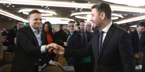 Ο Δούκας «ακυρώνει» Ανδρουλάκη για τη Γάζα - Υπόγραψε κείμενο με ΣΥΡΙΖΑ, ΚΚΕ και ΑΝΤΑΡΣΥΑ... Ο Δούκας «ακυρώνει» Ανδρουλάκη για τη Γάζα - Υπόγραψε κείμενο με ΣΥΡΙΖΑ, ΚΚΕ και ΑΝΤΑΡΣΥΑ...