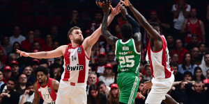 Live ο μικρός τελικός της Euroleague ανάμεσα σε Ολυμπιακό και Παναθηναϊκό Live ο μικρός τελικός της Euroleague ανάμεσα σε Ολυμπιακό και Παναθηναϊκό