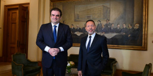 Συνάντηση Πιερρακάκη – Στουρνάρα: Πολύ θετικές οι εξελίξεις στο ελληνικό τραπεζικό σύστημα Συνάντηση Πιερρακάκη – Στουρνάρα: Πολύ θετικές οι εξελίξεις στο ελληνικό τραπεζικό σύστημα