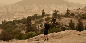 Εικόνες από δορυφόρο καταγράφουν την αφρικανική σκόνη στην Ελλάδα Εικόνες από δορυφόρο καταγράφουν την αφρικανική σκόνη στην Ελλάδα