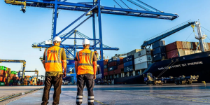 DPort Services: Αυξήσεις έως 35% στους εργαζομένους του Σταθμού Εμπορευματοκιβωτίων Πειραιά DPort Services: Αυξήσεις έως 35% στους εργαζομένους του Σταθμού Εμπορευματοκιβωτίων Πειραιά