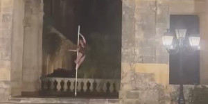 Κέρκυρα: Ένοχες 2 από τις 5 χορεύτριες που έκαναν pole dancing στη Δημοτική Πινακοθήκη Κέρκυρα: Ένοχες 2 από τις 5 χορεύτριες που έκαναν pole dancing στη Δημοτική Πινακοθήκη
