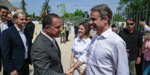 Μητσοτάκης στο Κέντρο Υγείας Μεγάρων: «Τρομακτική επανάσταση, ένα νέο ΕΣΥ στο τέλος της τετραετίας» Μητσοτάκης στο Κέντρο Υγείας Μεγάρων: «Τρομακτική επανάσταση, ένα νέο ΕΣΥ στο τέλος της τετραετίας»