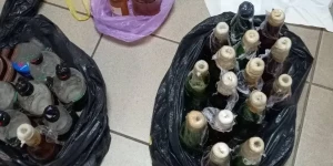 Δεκάδες μολότοφ εντοπίστηκαν σε υπόγειο του ΑΠΘ Δεκάδες μολότοφ εντοπίστηκαν σε υπόγειο του ΑΠΘ