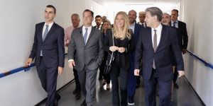Επίσκεψη Γεωργιάδη στο ΠΓΝ Πατρών για τη νέα Ογκολογική Μονάδα «Νίκος Κούρκουλος» Επίσκεψη Γεωργιάδη στο ΠΓΝ Πατρών για τη νέα Ογκολογική Μονάδα «Νίκος Κούρκουλος»