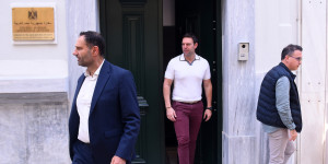 Βόλτα Κασσελάκη στην Πρεσβεία της Αιγύπτου για τη Μονή του Σινά Βόλτα Κασσελάκη στην Πρεσβεία της Αιγύπτου για τη Μονή του Σινά
