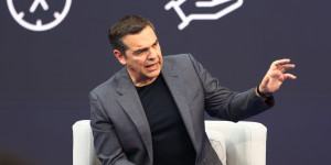 Ούτε ένας συριζαίος στο πάνελ της διάσκεψης που ετοιμάζει ο Τσίπρας Ούτε ένας συριζαίος στο πάνελ της διάσκεψης που ετοιμάζει ο Τσίπρας