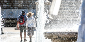 Δήμος Αθηναίων: Έκτακτα μέτρα λόγω υψηλών θερμοκρασιών - Πού θα λειτουργούν κλιματιζόμενες αίθουσες Δήμος Αθηναίων: Έκτακτα μέτρα λόγω υψηλών θερμοκρασιών - Πού θα λειτουργούν κλιματιζόμενες αίθουσες