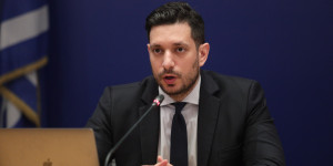 Κυρανάκης: «Ανίκανος για διάλογο ο Λυμπερόπουλος» - Τι θα ισχύει για τα ταξί στις λεωφορειολωρίδες Κυρανάκης: «Ανίκανος για διάλογο ο Λυμπερόπουλος» - Τι θα ισχύει για τα ταξί στις λεωφορειολωρίδες